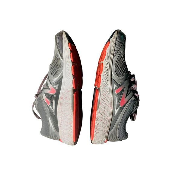 New Balance 940v3 Womens 10.5 Gray Pink Stability Running Shoes W940GP3 EUC - Picture 1 of 8